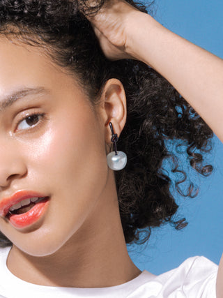 Edit Play Pearl Cherry Earrings (601/BL/BK)