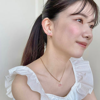 リボンピーチ・ピアス [お届け時期:2026年8月中旬〜]