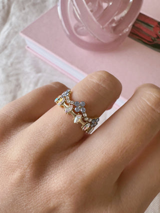 Milfie Flower Ring (Lt Sapphire)