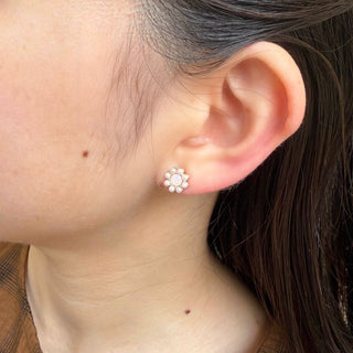 2-Way Bloom Circle Petite clip on earrings (Pink)