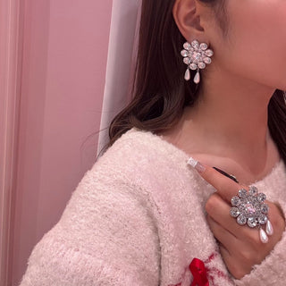 Big jeweled heart ring