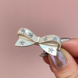 Small floral hair clip