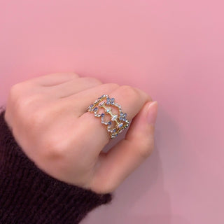 Milfie Flower Ring (Lt Sapphire)