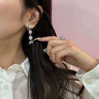 ガーリッシュリボンピアス（ワントーン）