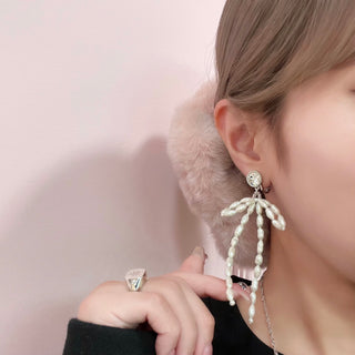 pearl ribbon clip on earrings