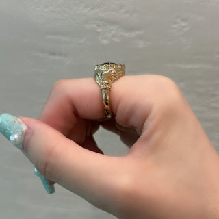 Claddagh ring (amethyst)