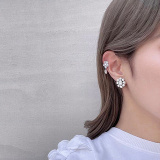 Bijou bloom mini one earrings