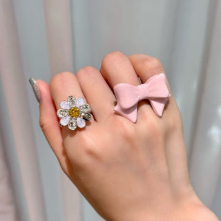 旋轉花朵戒指