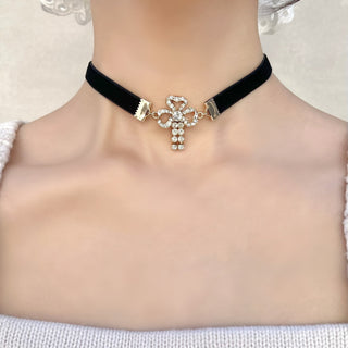 Flapper Ribbon Choker