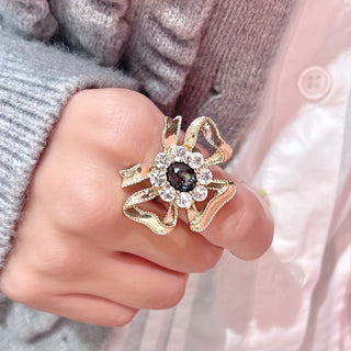Classic Ribbon Bloom Ring