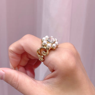 Vintage-style pearl flower ring (crystal)