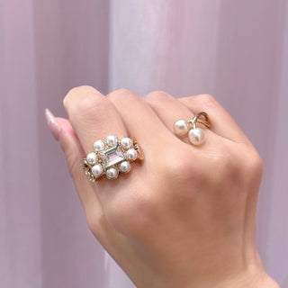 Vintage-style pearl flower ring (crystal)