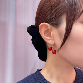 ツインチェリーピアス