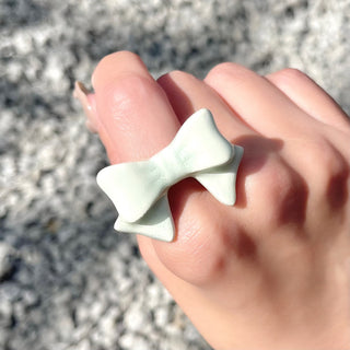 陶瓷感蝴蝶結戒指（白色）