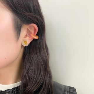 daisy clip on earrings