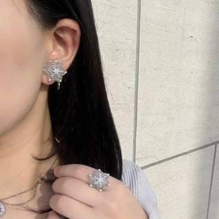 Snowflake clip on earrings