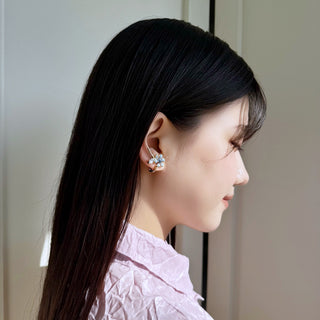 マーガレットイヤリング（ブルー）