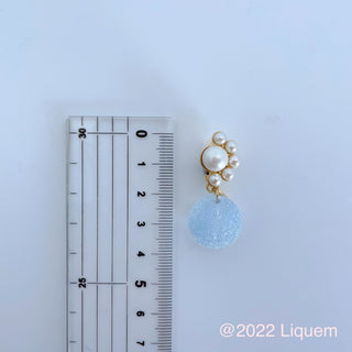 Liquem / candy ball earrings (milky blue)