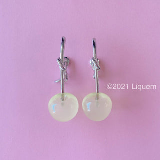 Liquem / cherry clip on earrings (honeydew)