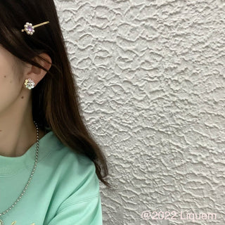 Liquem / Bloom mini one earrings (vitamins)