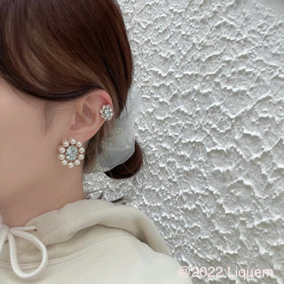 Liquem / Bloom Mini One clip on earrings (Lt Azore x Lt Silk)