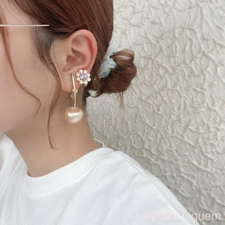 Liquem / Bloom mini one clip on earrings (April)