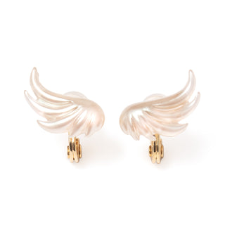 Little Nike clip on earrings (pearl)