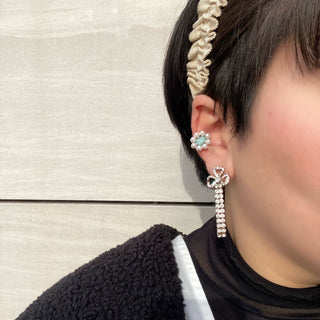 Shell bloom mini one clip on earrings (Lagoon)