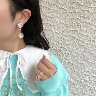 Pearl bloom earrings (marshmallow)