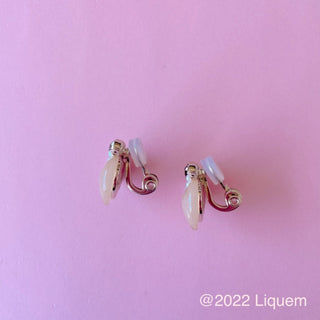 Liquem/Mini maroon clip on earrings