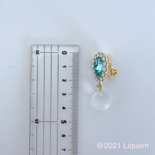 Liquem/mini snowball earrings