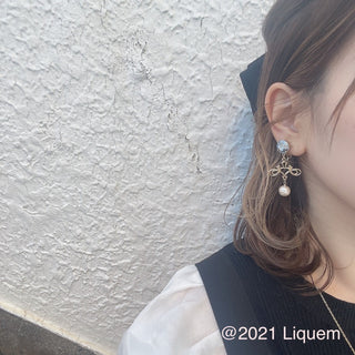 Liquem / Rococo chandelier clip on earrings